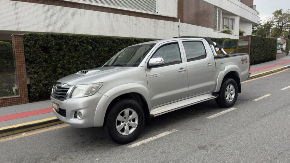 Toyota Hilux CD SRV D4-D 4x4 3.0 TDI Diesel Aut